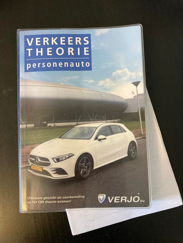 Rij-examen boeken: Theorie + Examentraining auto, Ophalen of Verzenden, Zo goed als nieuw, Algemeen