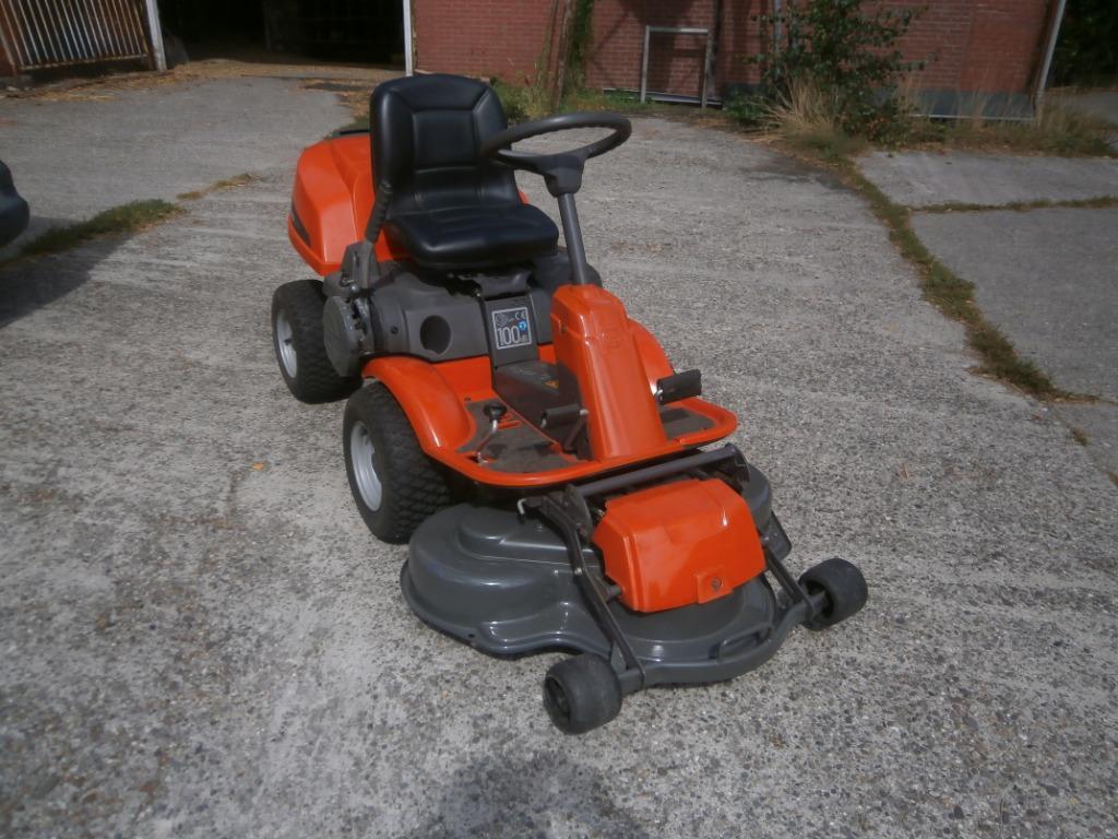 wegens inruil nette husqvarna rider 16  frontmaaier  15,5 pk, Tuin en Terras, Ophalen, Gebruikt, Nederland, HUSQVARNA