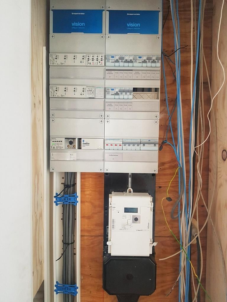 Meterkast vervangen / kleine elektro werkzaamheden / WIFI