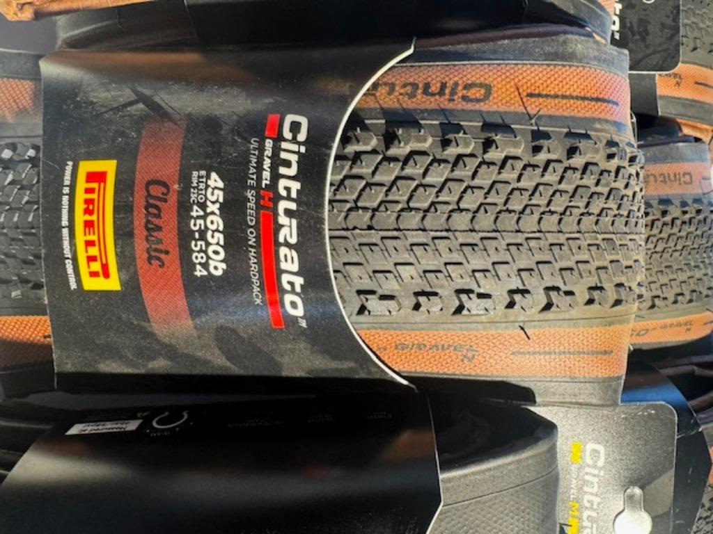 Pirelli Cinturato Gravelbanden partij 45 euro, Verzenden, Nieuw, Band