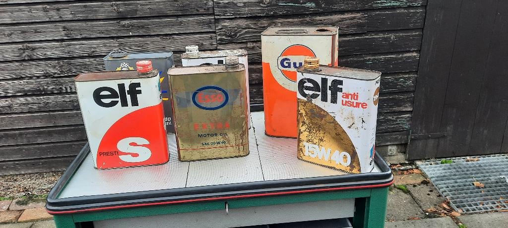 5 oude olie blikken van elf en esso,, Ophalen of Verzenden, Gebruikt, Overige, Overige merken