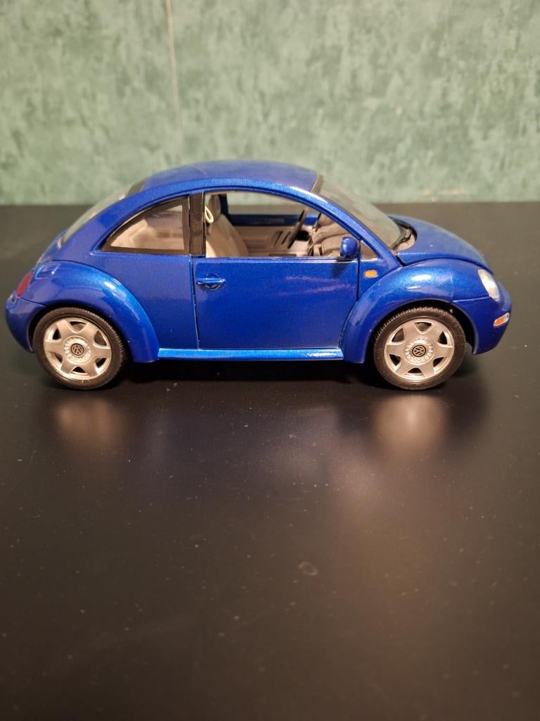 Volkswagen New Beetle schaal 1:18, Hobby en Vrije tijd, Ophalen of Verzenden, Gebruikt, Auto, Overige merken
