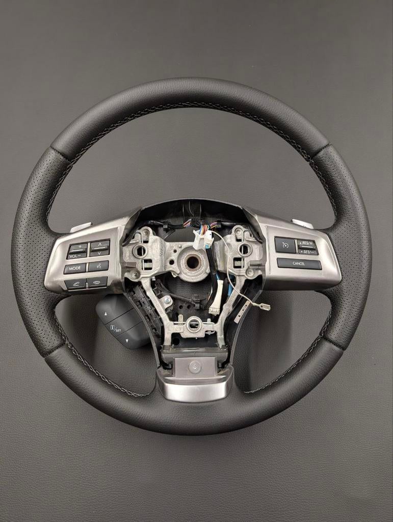 Stuurwiel Stuur Subaru forester outback NIEUW BEKLEED, Auto-onderdelen, Besturing, Subaru, Nieuw, Ophalen of Verzenden