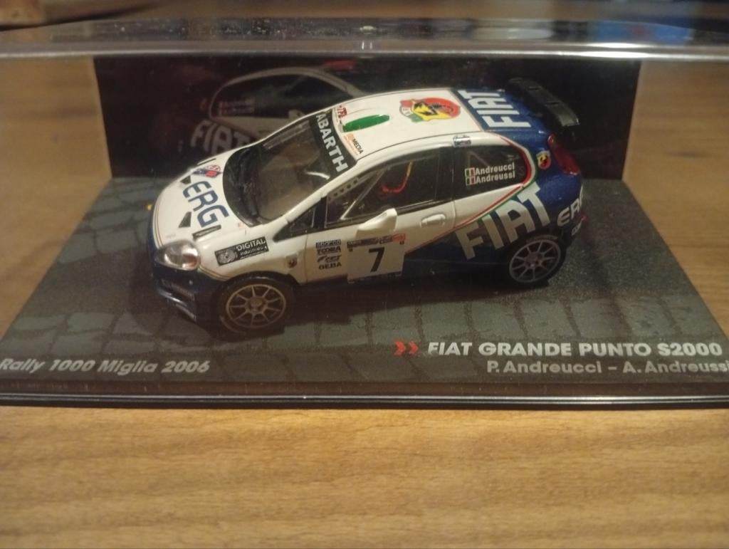 Altaya Fiat Grande Punto S2000 Rally 2006 1:43, Hobby en Vrije tijd, Modelauto's | 1:43, Ophalen of Verzenden, Zo goed als nieuw