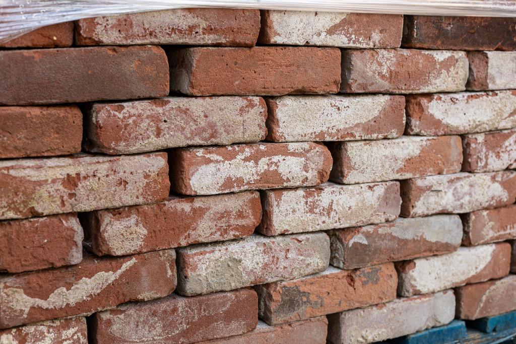 Oude bezande vormbak steen rood 18.5 x 5 13M2 uniek formaat, Ophalen of Verzenden, Gebruikt, Bakstenen