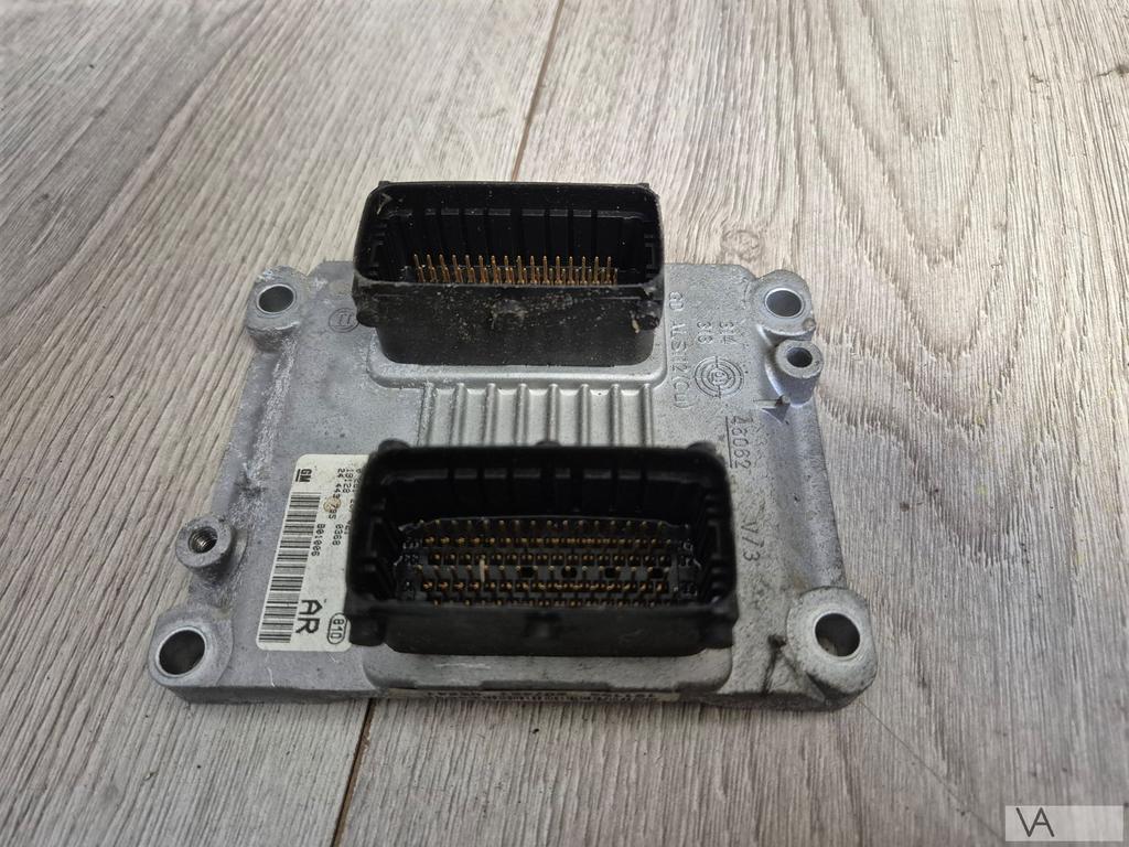 Opel Corsa C 1.0 benzine ecu motorcomputer 24443795 €50, Gebruikt, -, -, Opel