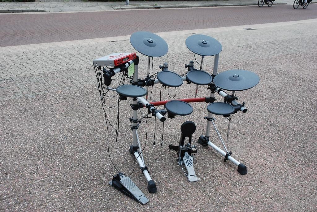(Elektrische) drumstellen speelklaar in Wehl  -DEEL 2-, Muziek en Instrumenten, Drumstellen en Slagwerk, Gebruikt, Overige merken