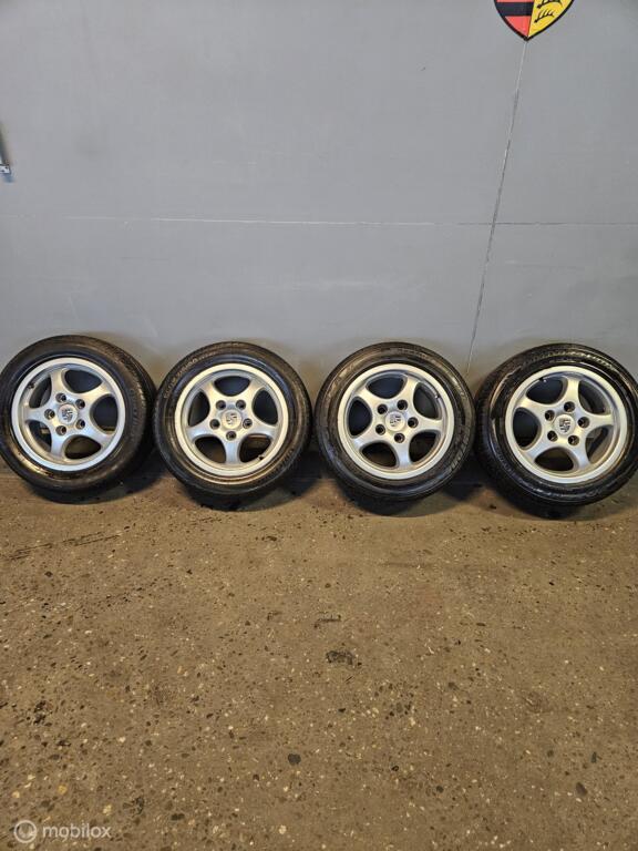 Set velgen en banden Porsche  964 / 944(87>>), Ophalen, Gebruikt, Velg(en)