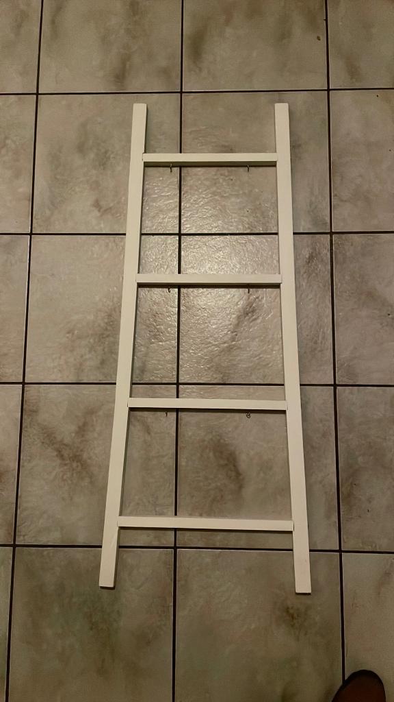 Decoratieve witte trap, Ophalen, Zo goed als nieuw