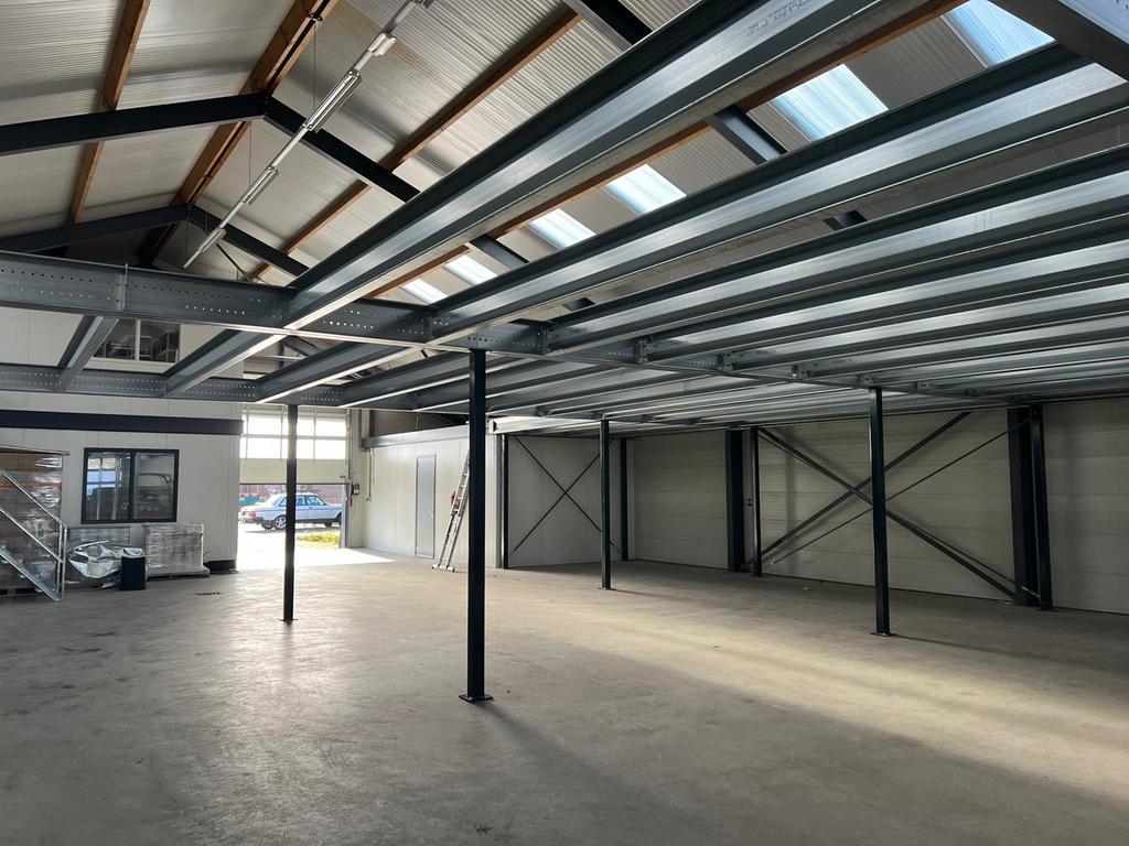 Nieuwe Entresolvloer: 12.000x8.000 3m hoog, Ophalen of Verzenden