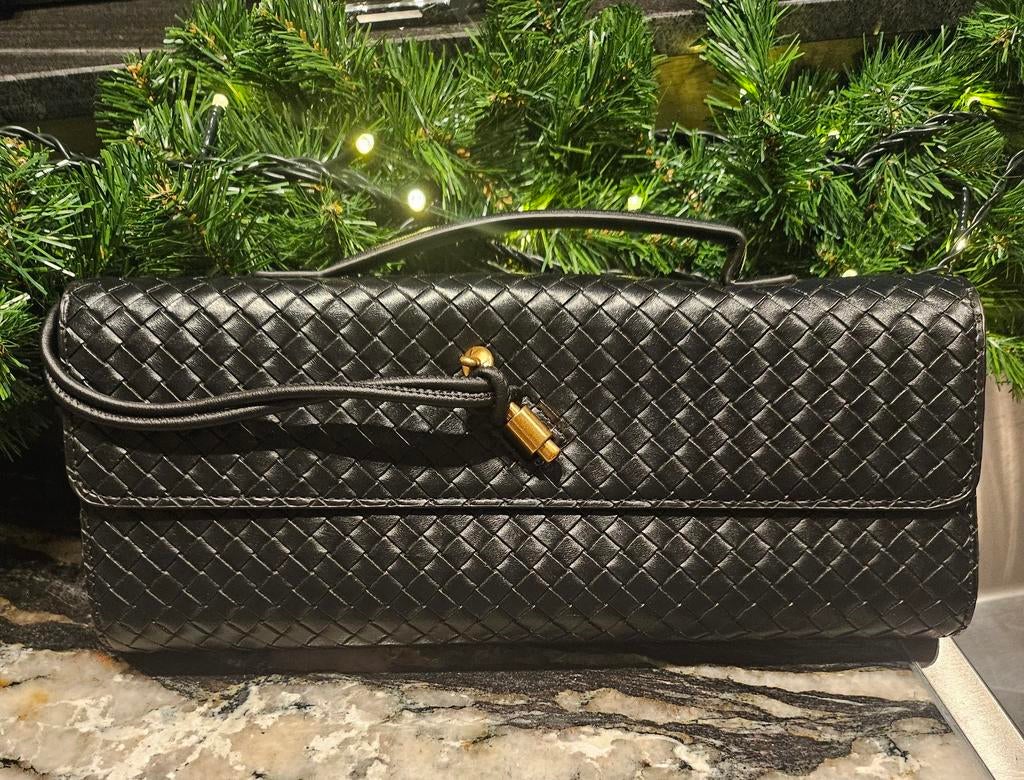 Bottega Veneta Andiamo leather clutch, Ophalen of Verzenden, Nieuw, Zwart, Avondtasje