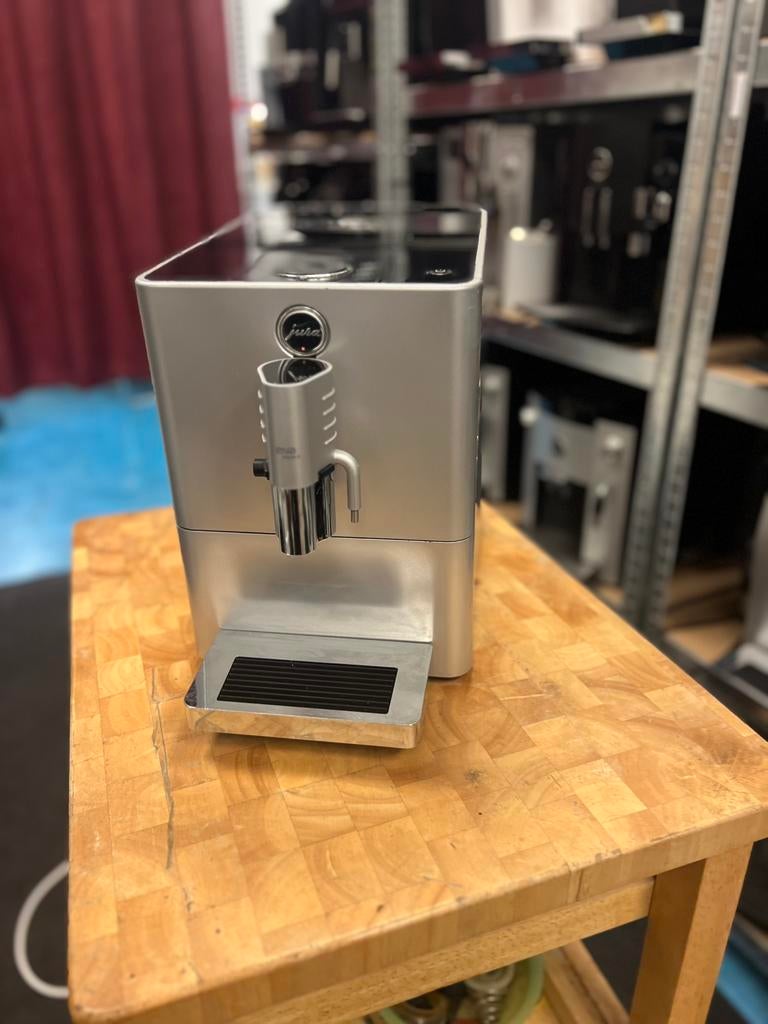 Jura ENA Micro 9, Witgoed en Apparatuur, Koffiezetapparaten, Zo goed als nieuw, Gemalen koffie, Koffiebonen, Koffiemachine, 4 tot 10 kopjes