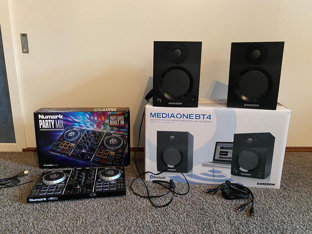 Numark party controller dj draaitafel met boxen. Party mix., Ophalen, Zo goed als nieuw, Numark