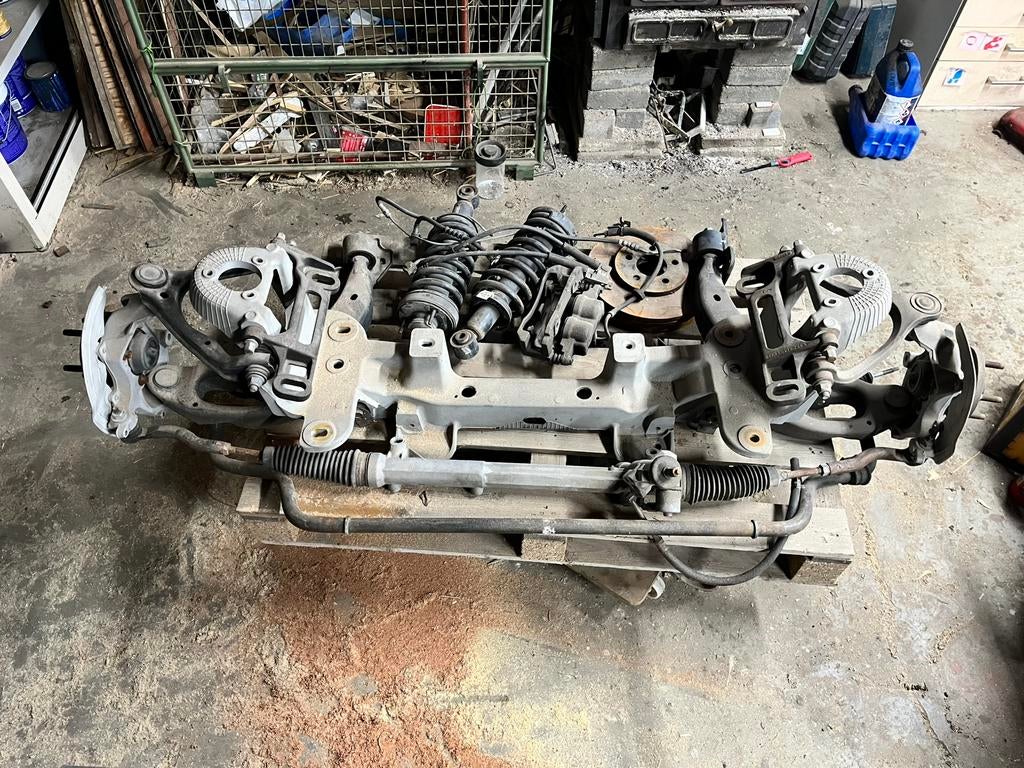 Crown vic vooras incl bevestiging materiaal, Ophalen, Chevrolet