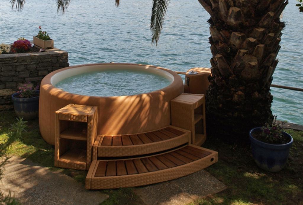 Softub spa Sportster | 1 persoons jacuzzi | Bubbelbad, Tuin en Terras, Bubbelbaden en Hottubs, Ophalen of Verzenden, Nieuw, Pomp