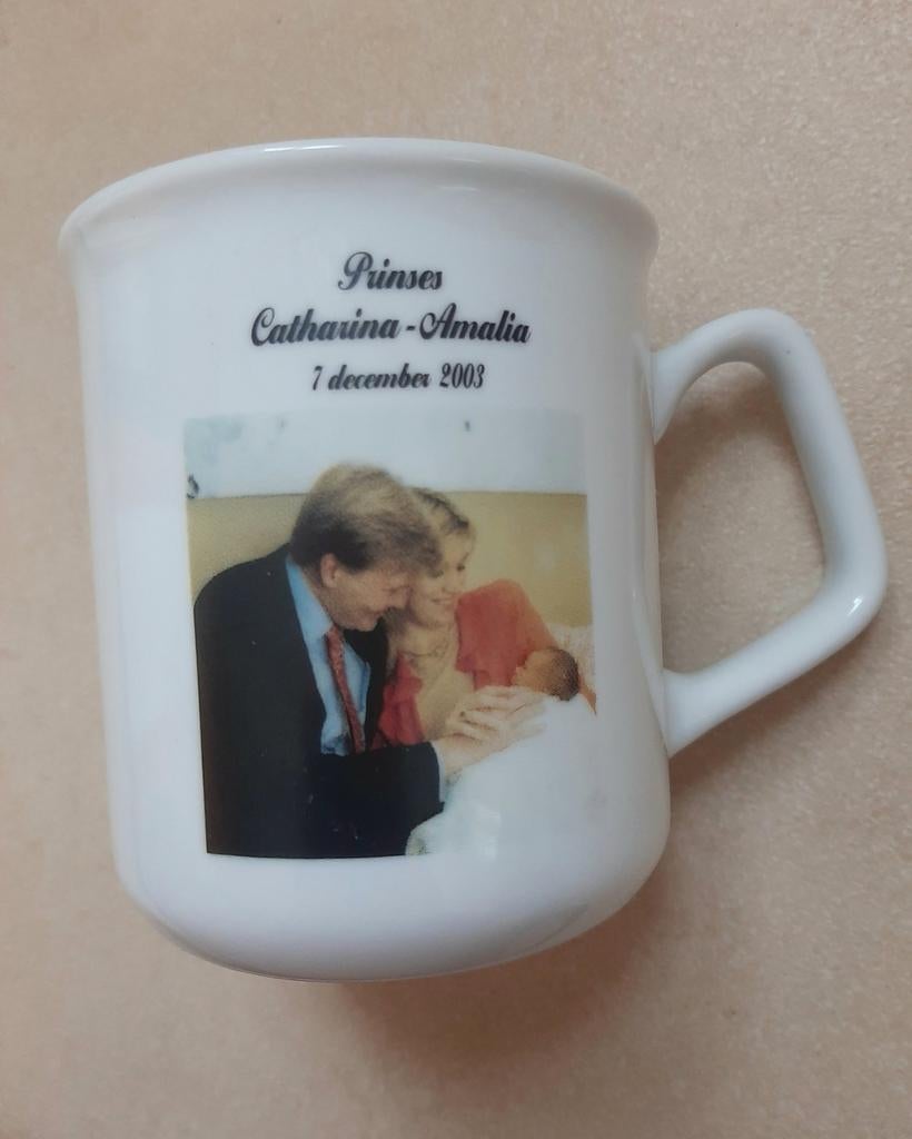 Geboortebeker Prinses Amalia 2003, Verzamelen, Ophalen of Verzenden, Zo goed als nieuw, Nederland, Servies