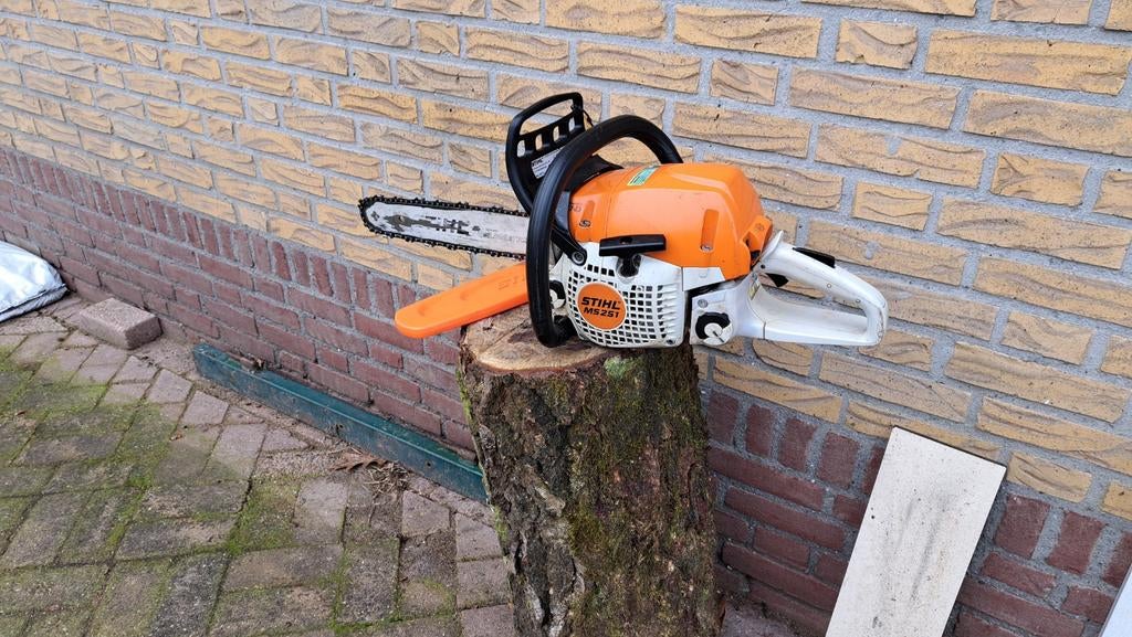 Stihl MS 251-C Kettingzaag 2,9 PK bwjr 2016, Tuin en Terras, Stihl, Gebruikt, MS 251C, Ophalen of Verzenden