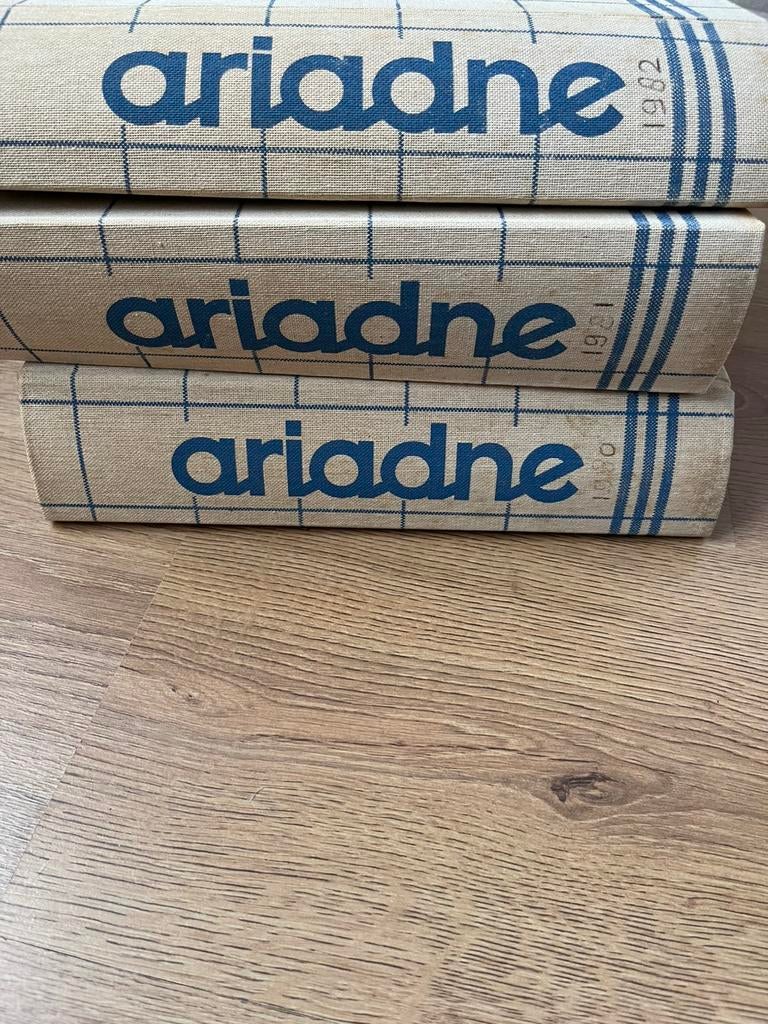 Jaargangen Ariadne handwerken, Ophalen, Gelezen, Borduren en Naaien