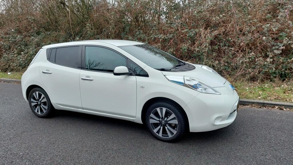 Nissan Leaf Electric 30kW 2017 Wit, Zwart, Wit, Elektrisch, Leaf
