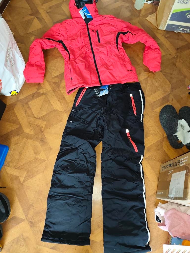 Mountain Peak skipak maat M Nieuw, Kleding | Dames, Wintersportkleding, Nieuw, Pak, Maat 38/40 (M), Ophalen of Verzenden