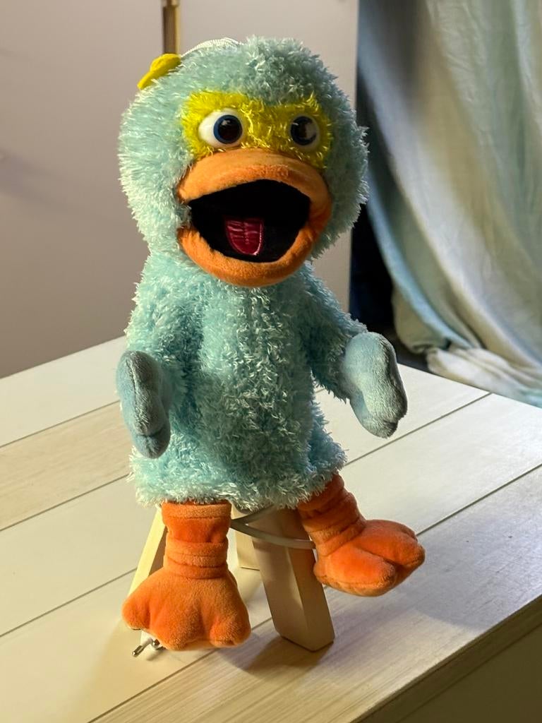 Te koop handpop van Pino van het merk Sesamstraat., Kinderen en Baby's, Speelgoed | Knuffels en Pluche, Ophalen, Zo goed als nieuw