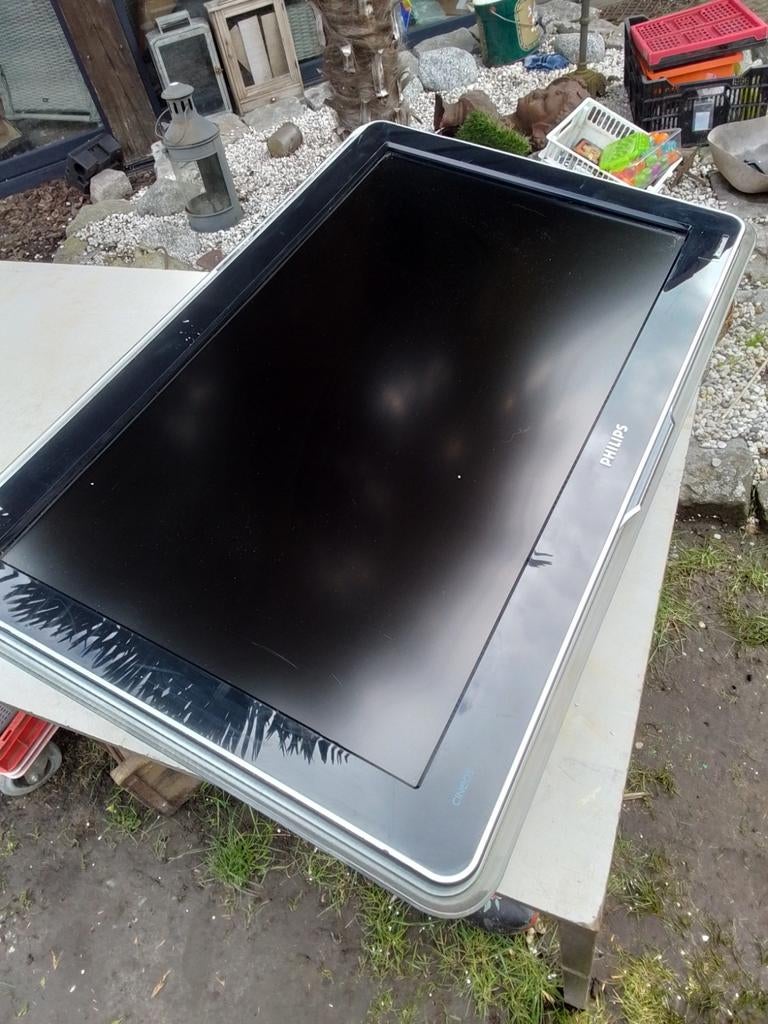 14934) Philips Cineos tv  maat uitwendig 83x53 cm, Ophalen of Verzenden, 100 cm of meer, 50 Hz, Philips