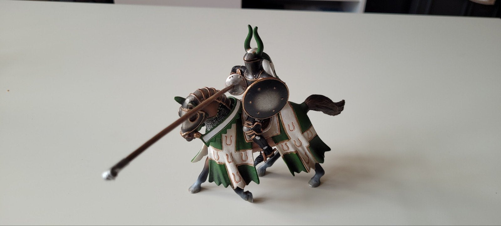 Ridder te paard met lans - Schleich speelfiguur, Ophalen of Verzenden, Zo goed als nieuw