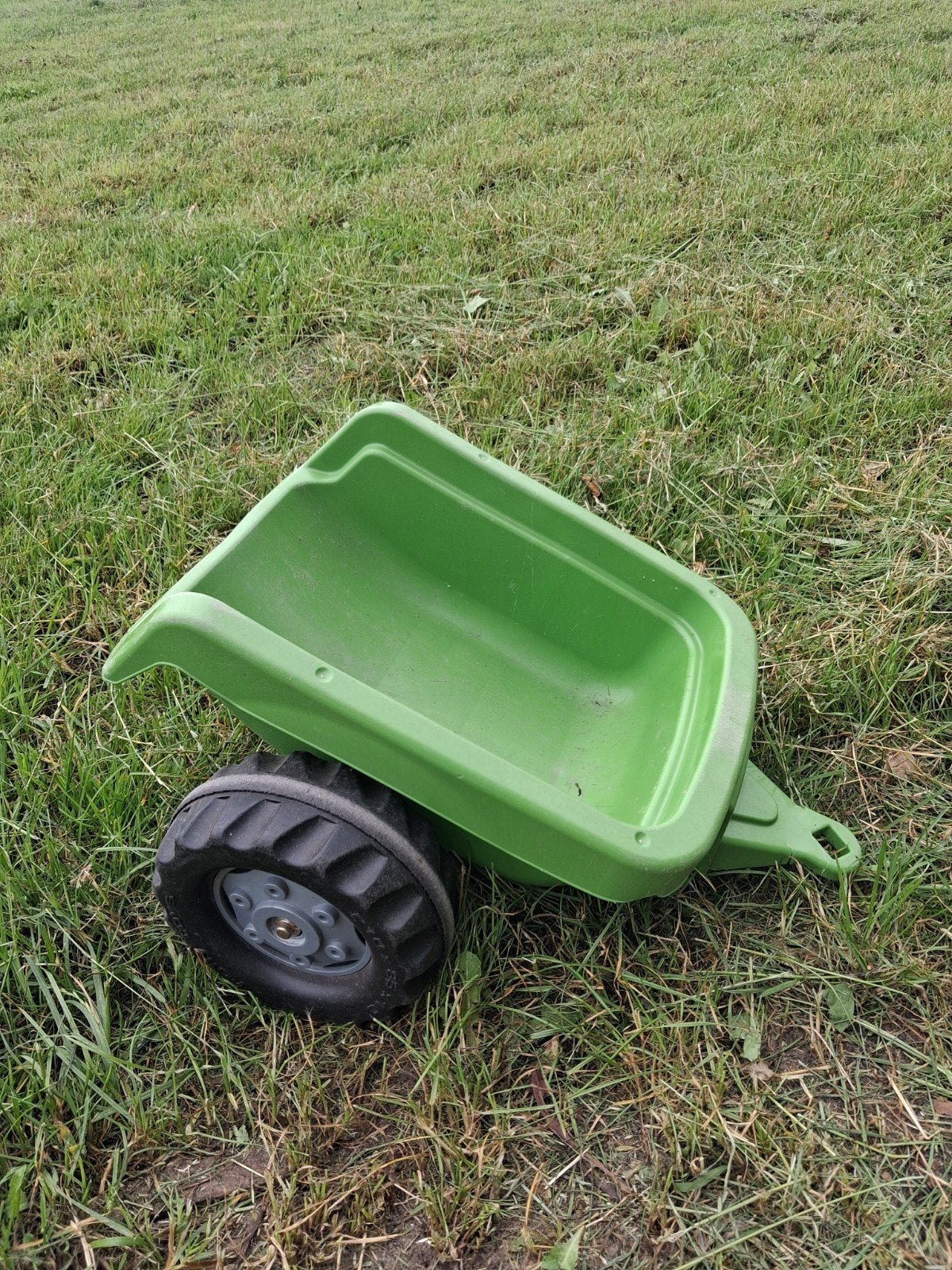 Gratis tractor karretje (bevestiging heeft scheurtje), Ophalen