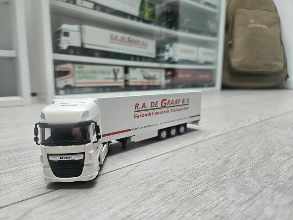 DAF R.A. De Graaf B.V. vrachtwagen model, Hobby en Vrije tijd, Modelauto's | 1:87, Ophalen of Verzenden, Zo goed als nieuw, Overige merken