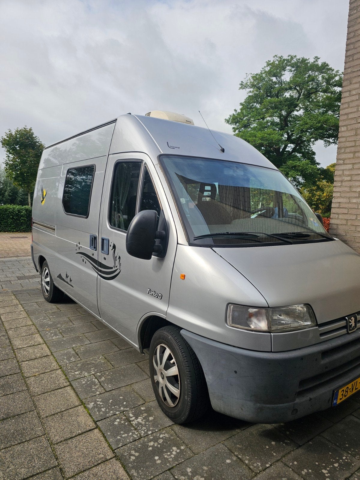 Peugeot Boxer Buscamper - Compact en Compleet, Chemisch toilet, Ringverwarming, Reservewiel, Tot en met 2