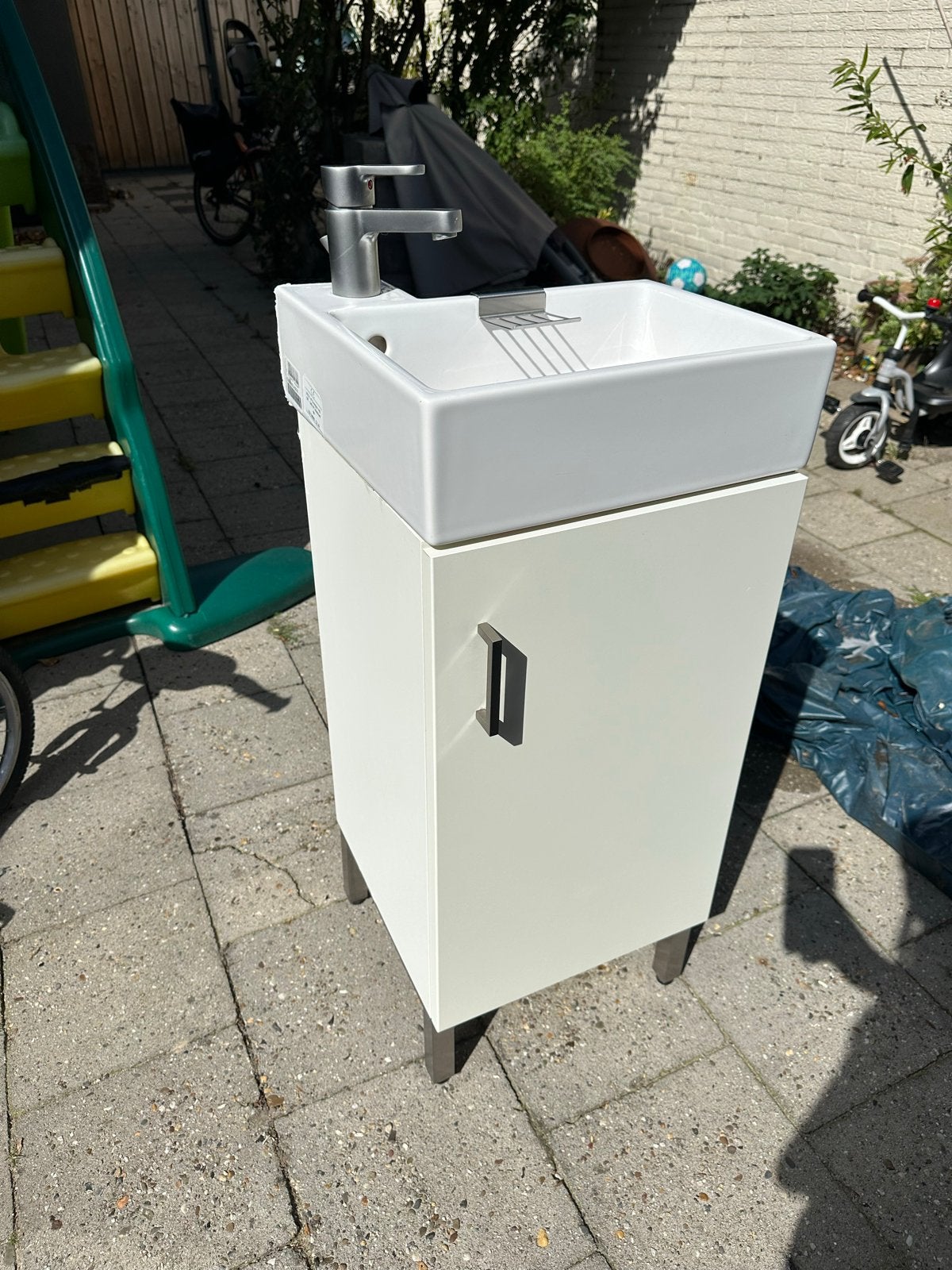 IKEA Lillången wastafelkast met wasbak en kraan, Minder dan 50 cm, Gebruikt, 100 tot 150 cm, Ophalen of Verzenden