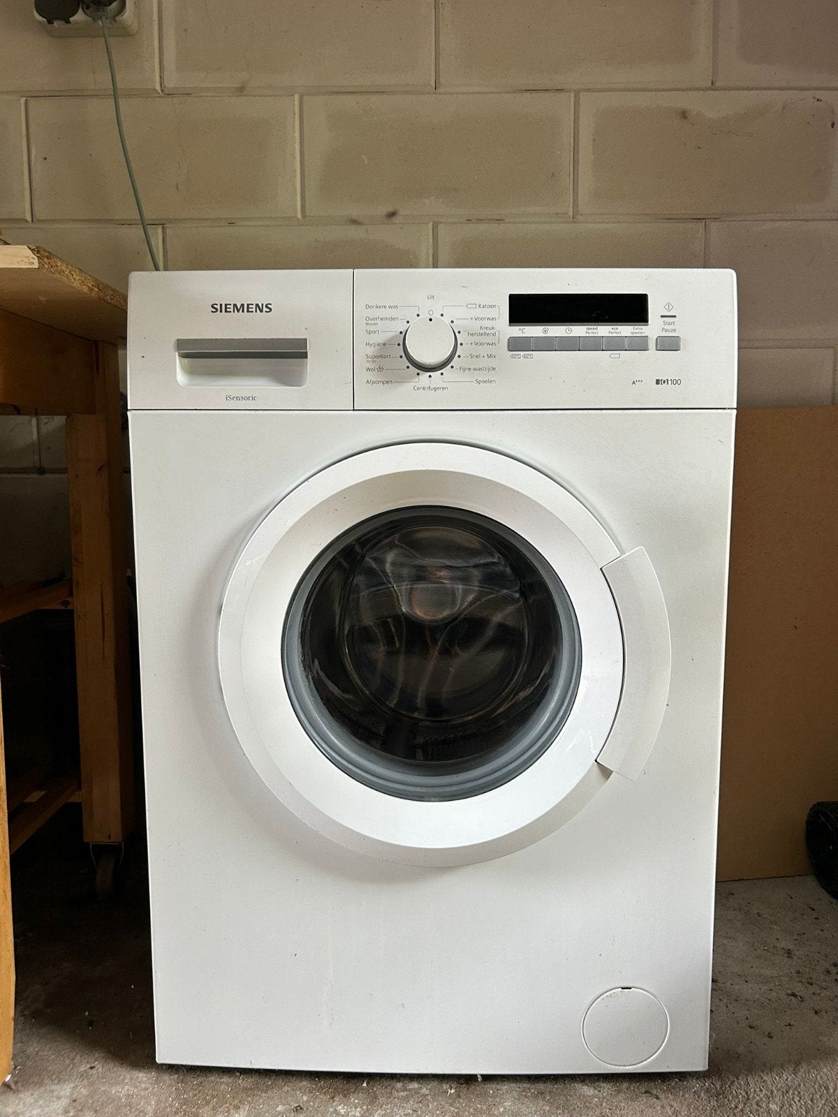 Wasmachine van Siemens, Witgoed en Apparatuur, 6 tot 8 kg, Ophalen, 1200 tot 1600 toeren, 85 tot 90 cm