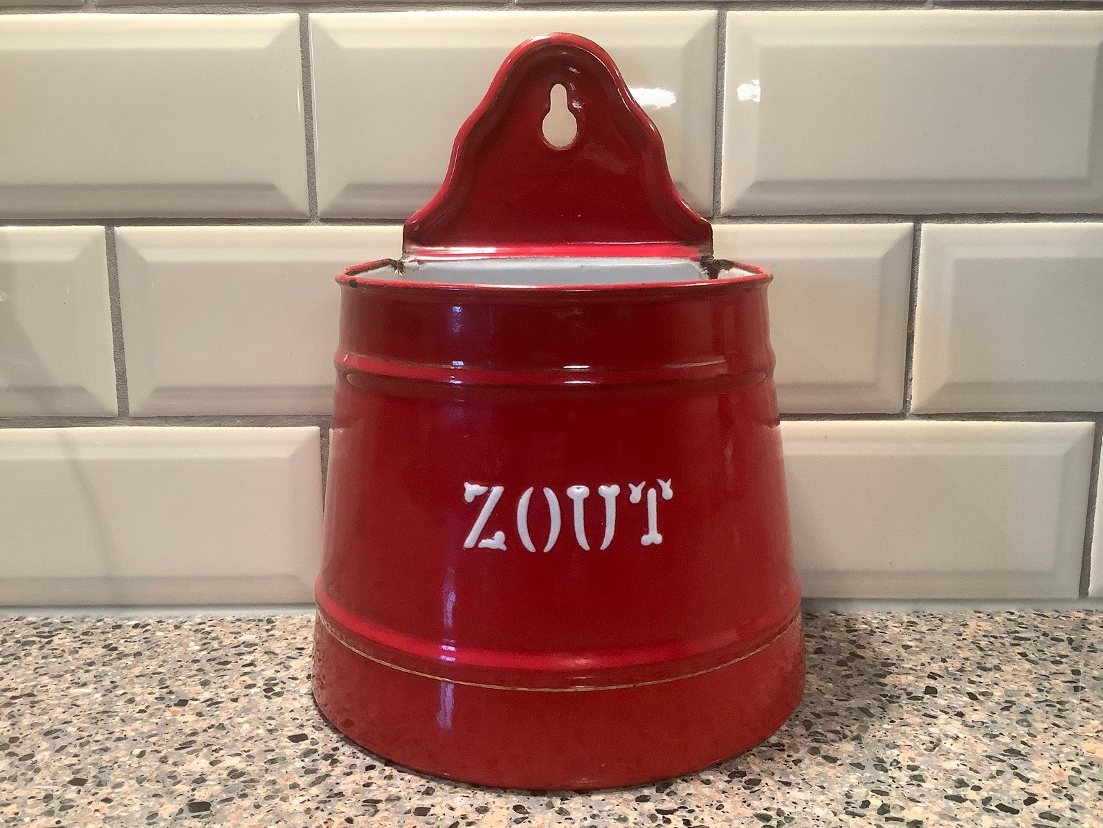❤️ PRACHTIGE rood emaille zoutpot met biezen van BK, Ophalen of Verzenden