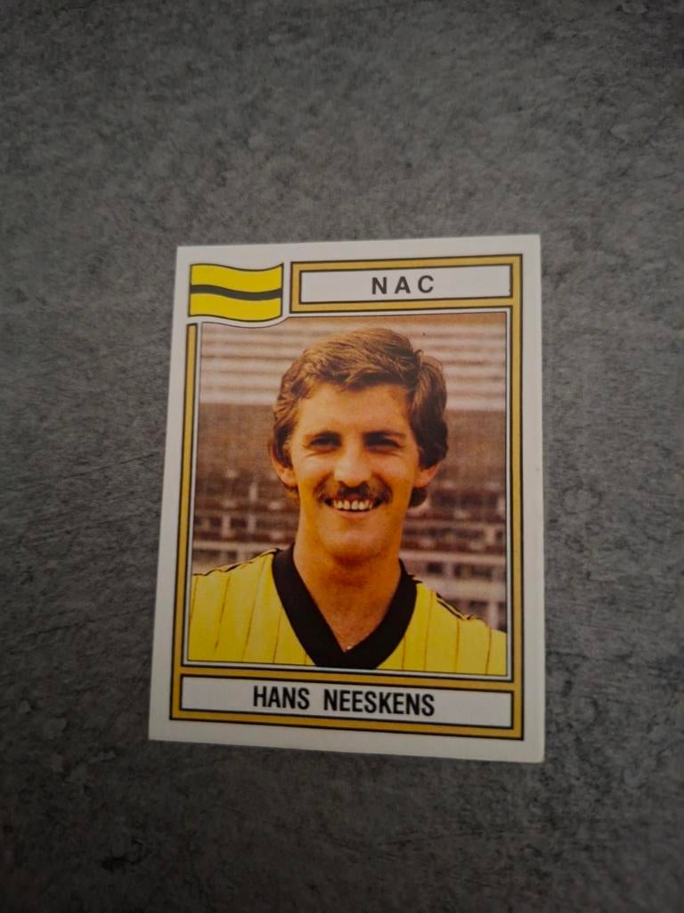 Panini sticker Voetbal 83. Speler Hans Neeskens NAC., Verzenden, Zo goed als nieuw, Sticker