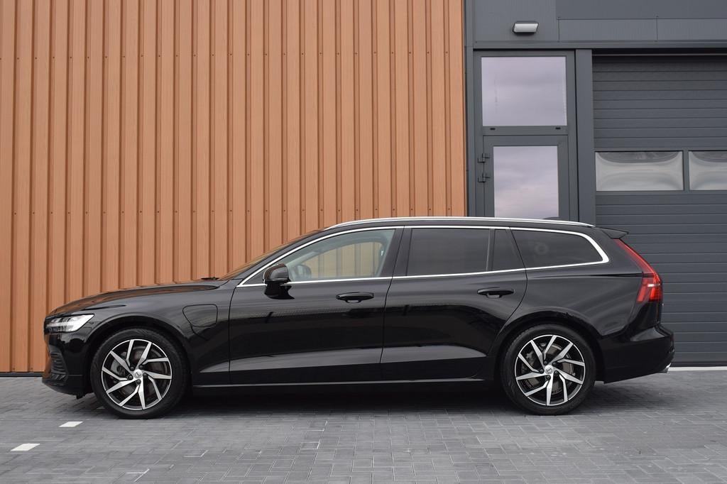 Volvo V60 2.0 T6 Recharge AWD | Trekhaak | 360 camera | HUD, Automaat, Stof, Gebruikt, 4 cilinders