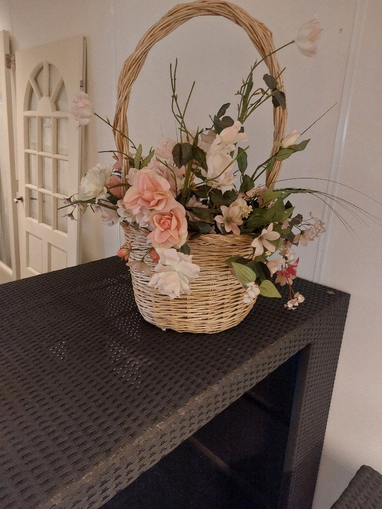 mand met kunstbloemen ( 500704), Ophalen