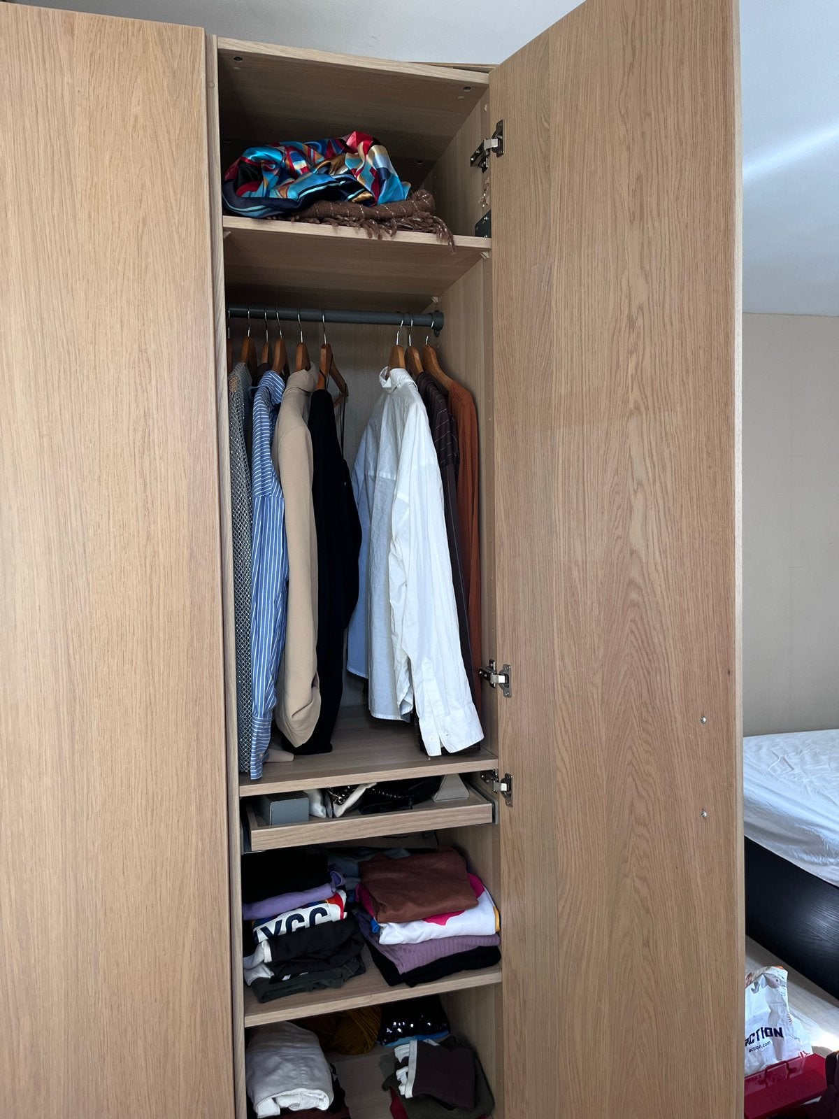 IKEA kledingkast – 3-deurs – zelf demonteren, Huis en Inrichting, Ophalen, Gebruikt, 100 tot 150 cm, 200 cm of meer