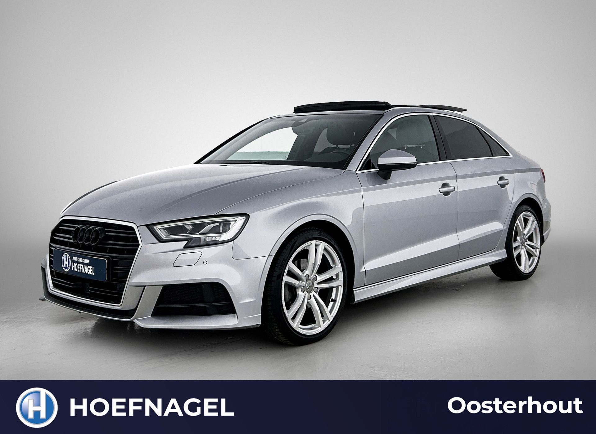 Audi A3 Limousine 35 TFSI S-Line Automaat | Adaptive Cruise, 4 cilinders, Leder en Stof, Bedrijf, Sedan