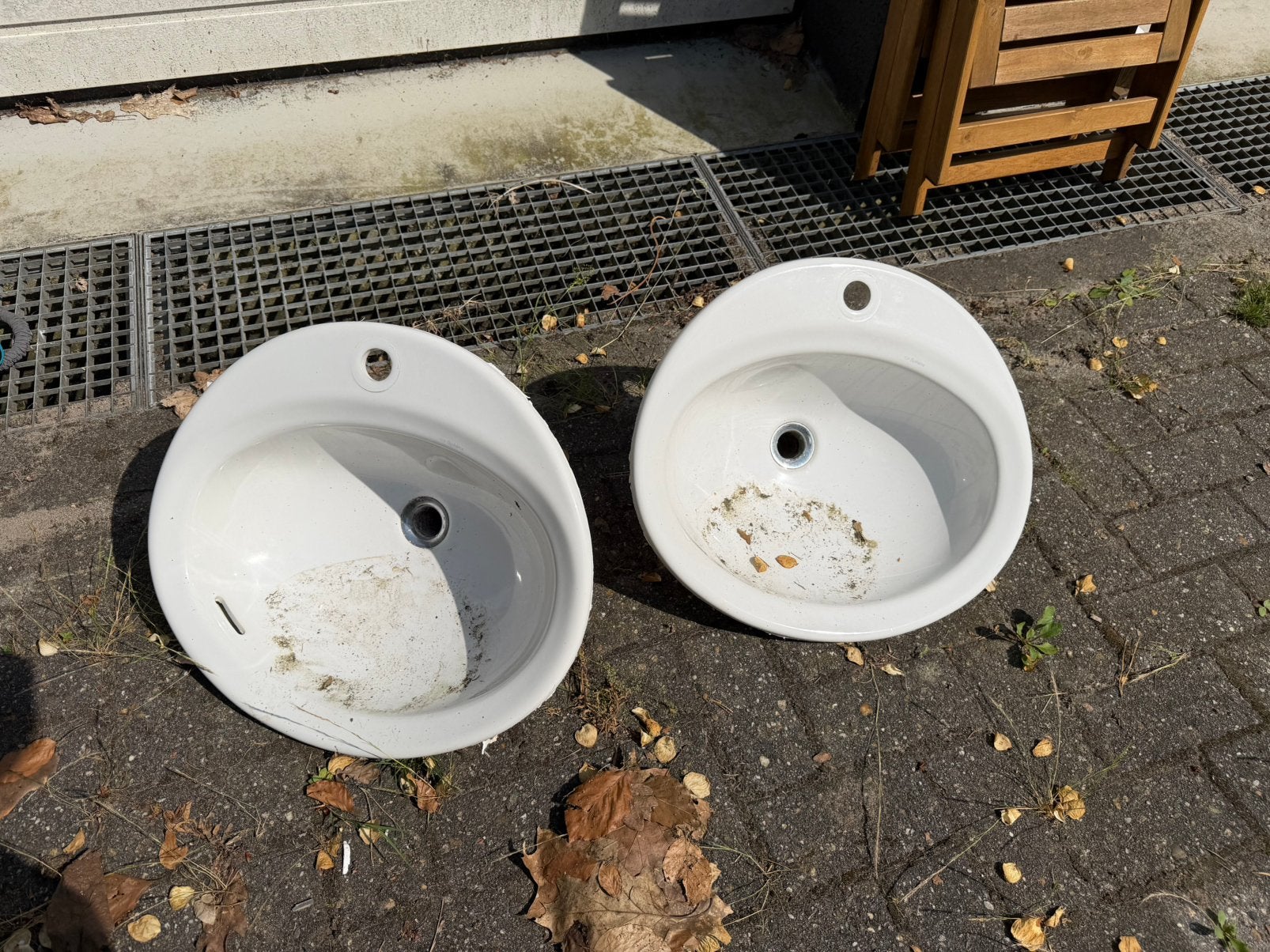 GRATIS Wasbakken, Ophalen, 50 tot 100 cm, Zo goed als nieuw, Minder dan 100 cm