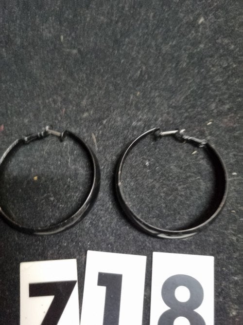 oorbellen ringen zwart [718], Ophalen of Verzenden, 'T Olde Gre-j, Info@toldegrej.nl, Endepoelstraat 20f Didam