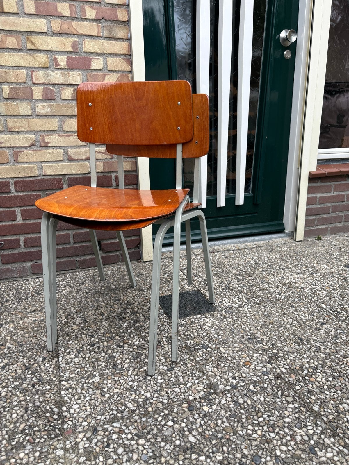 Vintage schoolstoel - Hout en metaal - 4 stuks, Ophalen, Gebruikt, Overige kleuren, Eén