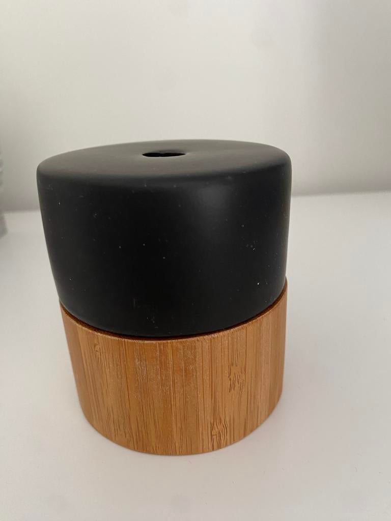 Houten bakje met stenen deksel, Ophalen, Zo goed als nieuw, Rond, Minder dan 50 cm