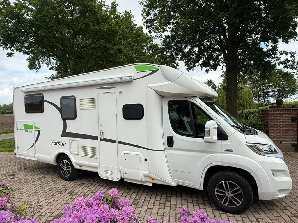 Prachtige Eura Mobil met enkele bedden, Fiat Ducato 2016, Bedrijf