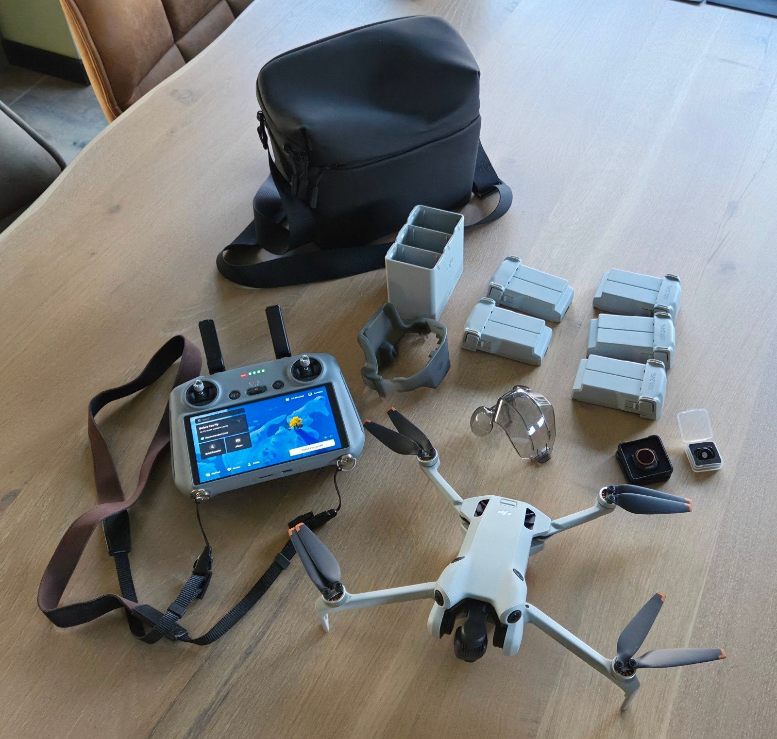 DJI Mini 4 Pro Fly More Combo + Extra's (Zo goed als nieuw), Audio, Tv en Foto, Cameradrone, Ophalen of Verzenden, Zo goed als nieuw
