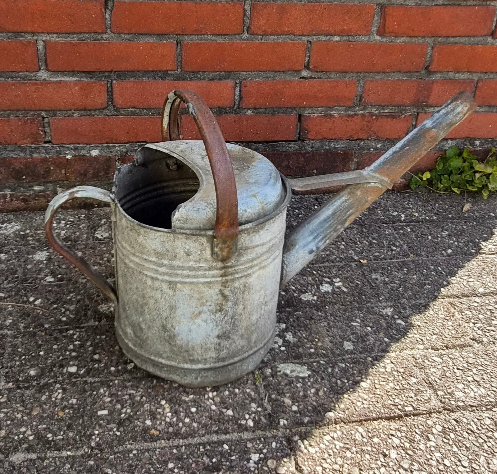 Oude zinken gieter - Decoratie tuin, Tuin en Terras, Gieters, Ophalen of Verzenden, Gebruikt, Metaal