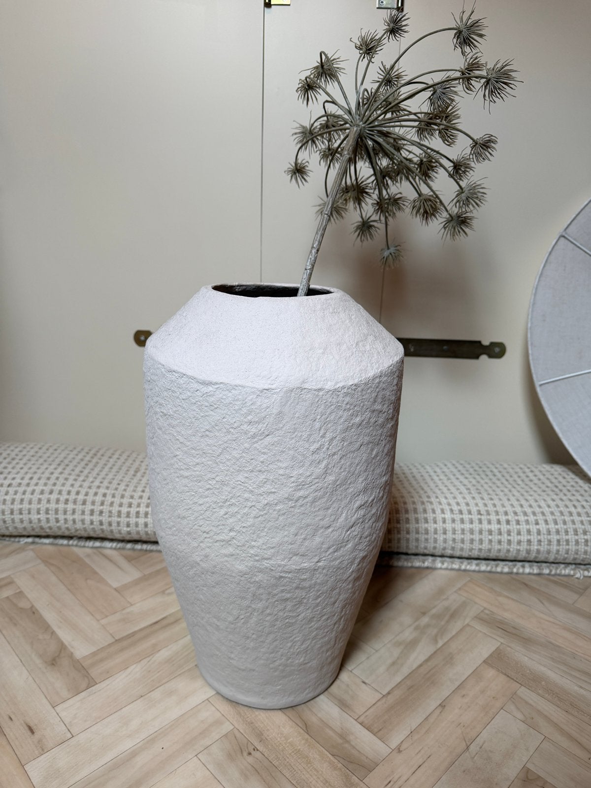 H&m papier mache vaas, Ophalen, Rond, Zo goed als nieuw, Aardewerk