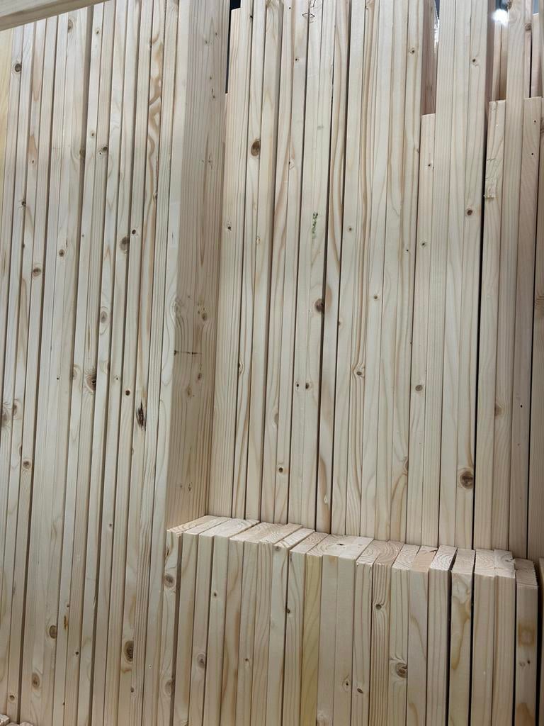 Wood planks and pallets, Ophalen, 50 mm of meer, Pallet, Minder dan 200 cm