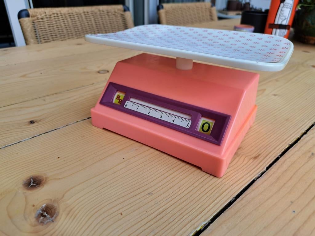 Vintage poppenweegschaal, Ophalen of Verzenden, Gebruikt, Babypop