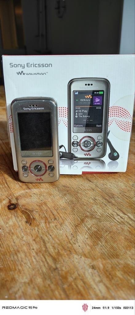 Zeldzame Sony Ericsson W395 Walkman Telefoon met Doos, Telecommunicatie, Mobiele telefoons | Sony, Schuifmodel, Overige systemen