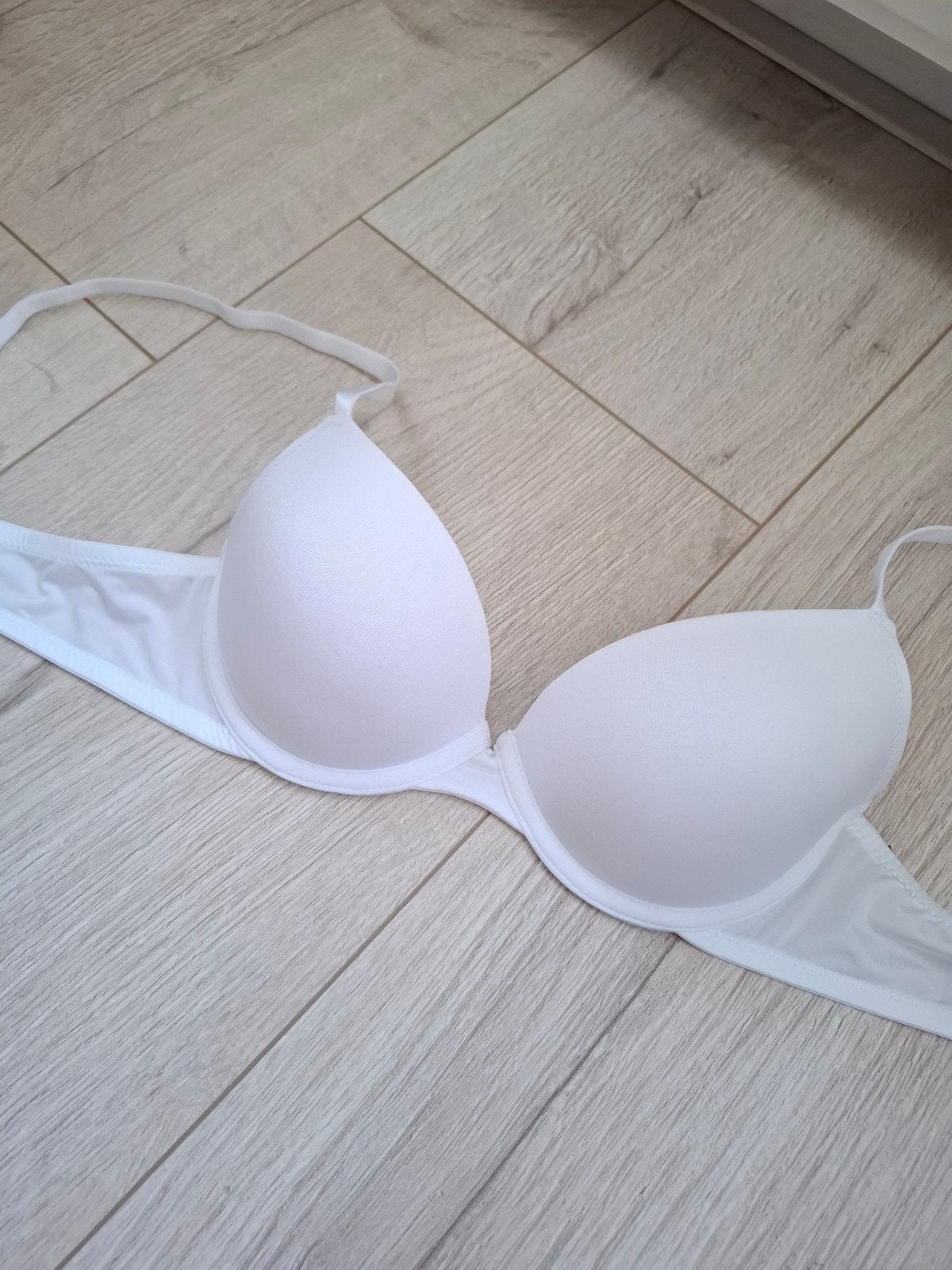 Nieuwe witte voorgevormde beha maat 75A, Censored, Ophalen of Verzenden, Wit, BH